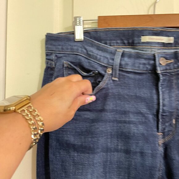 Levi's Womens Dark Wash Whiskered Stretch Mid Rise Curvy Bootcut Jeans Size 33 - Picture 4 of 8